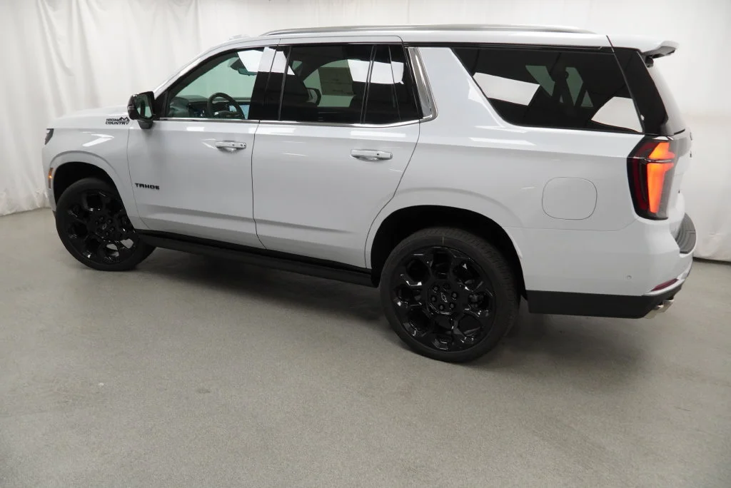 New 2026 Polar White Tricoat Chevrolet High Country image 42