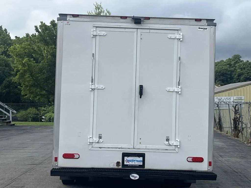 Used 2017 SUMMIT WHITE Chevrolet Work Van image 7