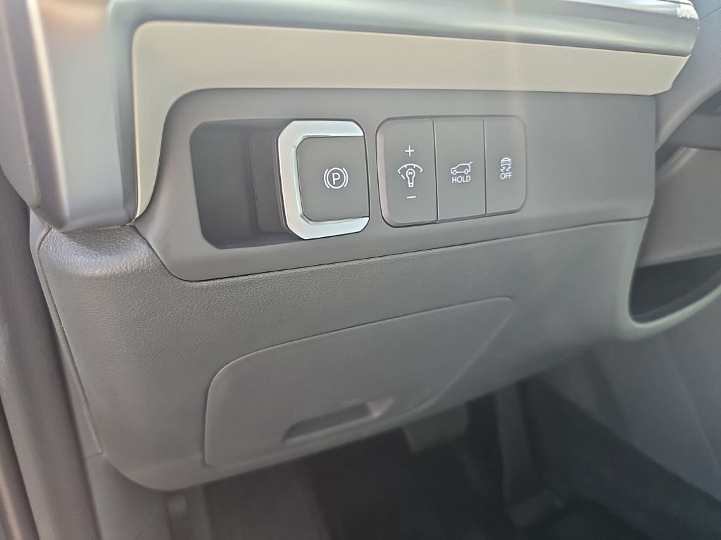 2025 Hyundai Santa Fe SE - Photo 14