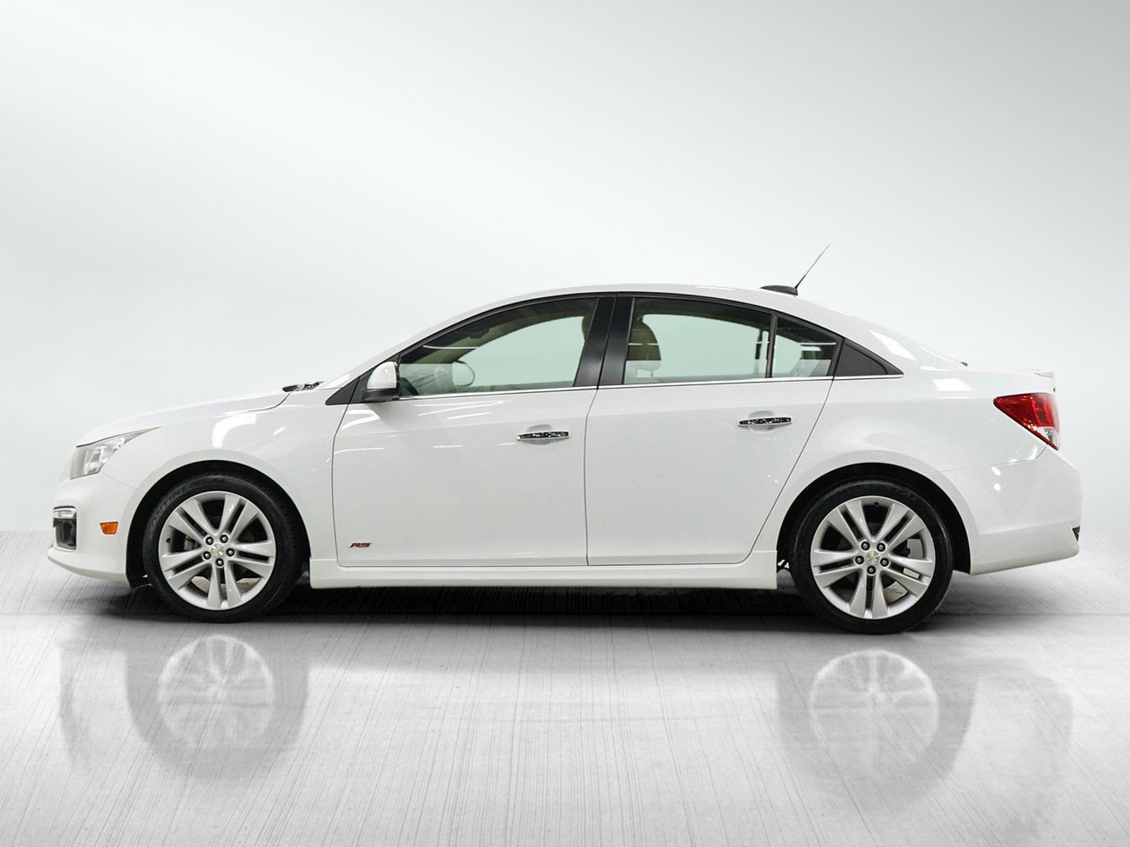 Used 2015 Chevrolet Cruze LTZ with VIN 1G1PG5SB2F7104083 for sale in Minneapolis, Minnesota