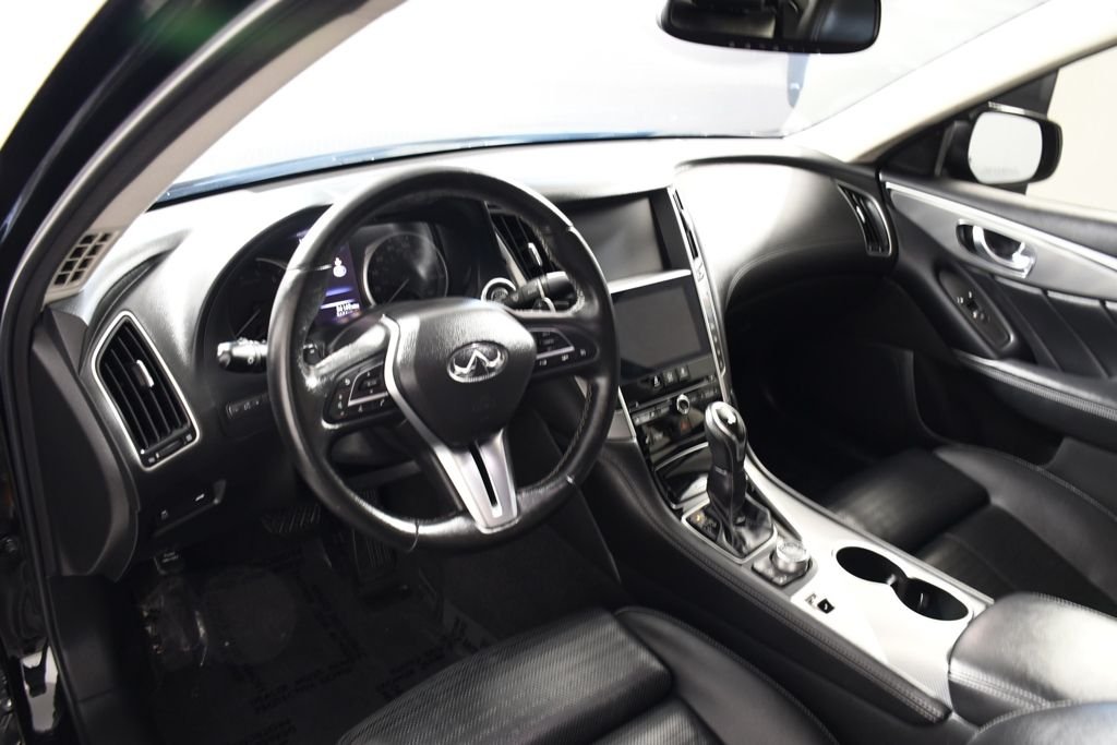 Used 2018 Black Obsidian INFINITI Sport image 12