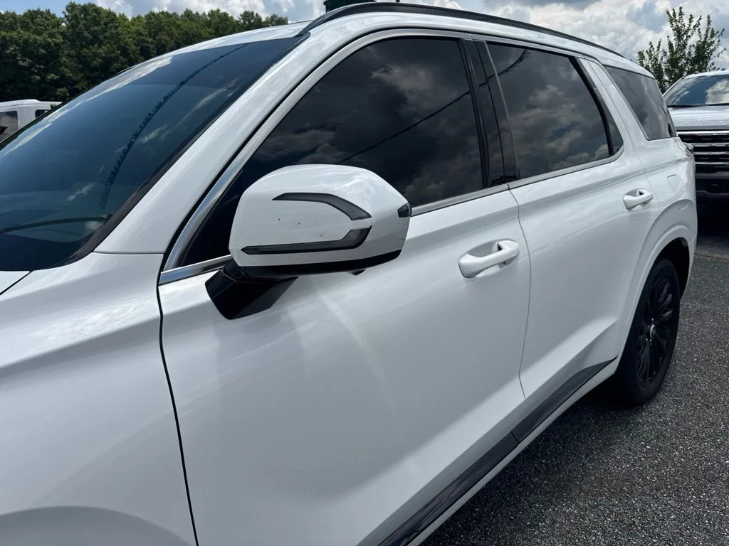 Used 2025 White Hyundai Calligraphy Night Edition image 8