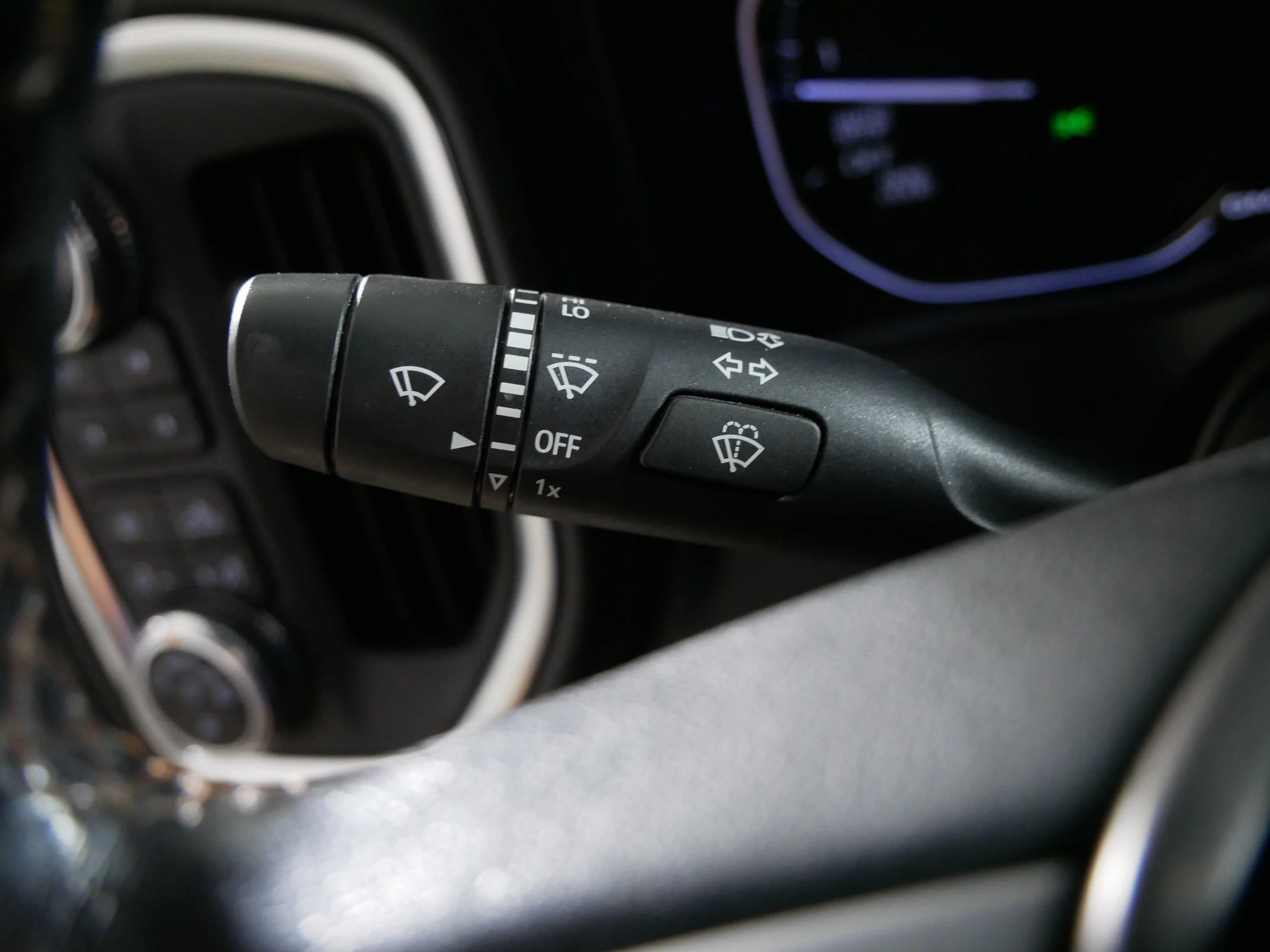Used 2021 Ebony Twilight Metallic GMC AT4 image 30