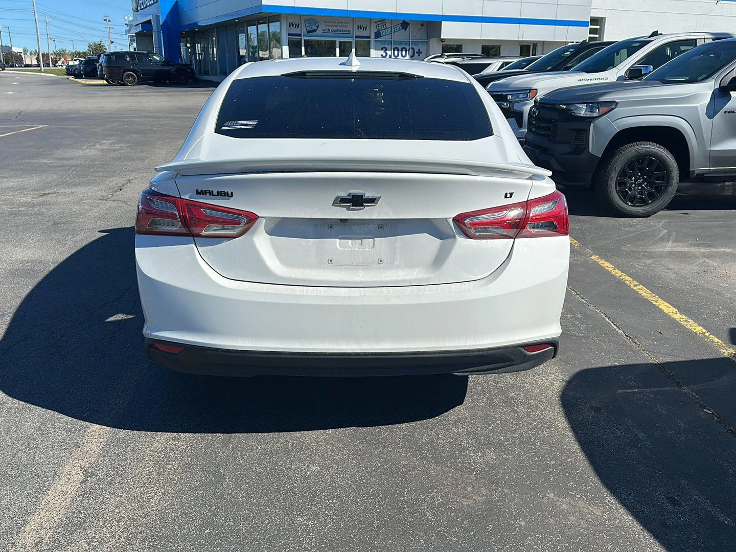 Used 2022 Summit White Chevrolet LT image 3