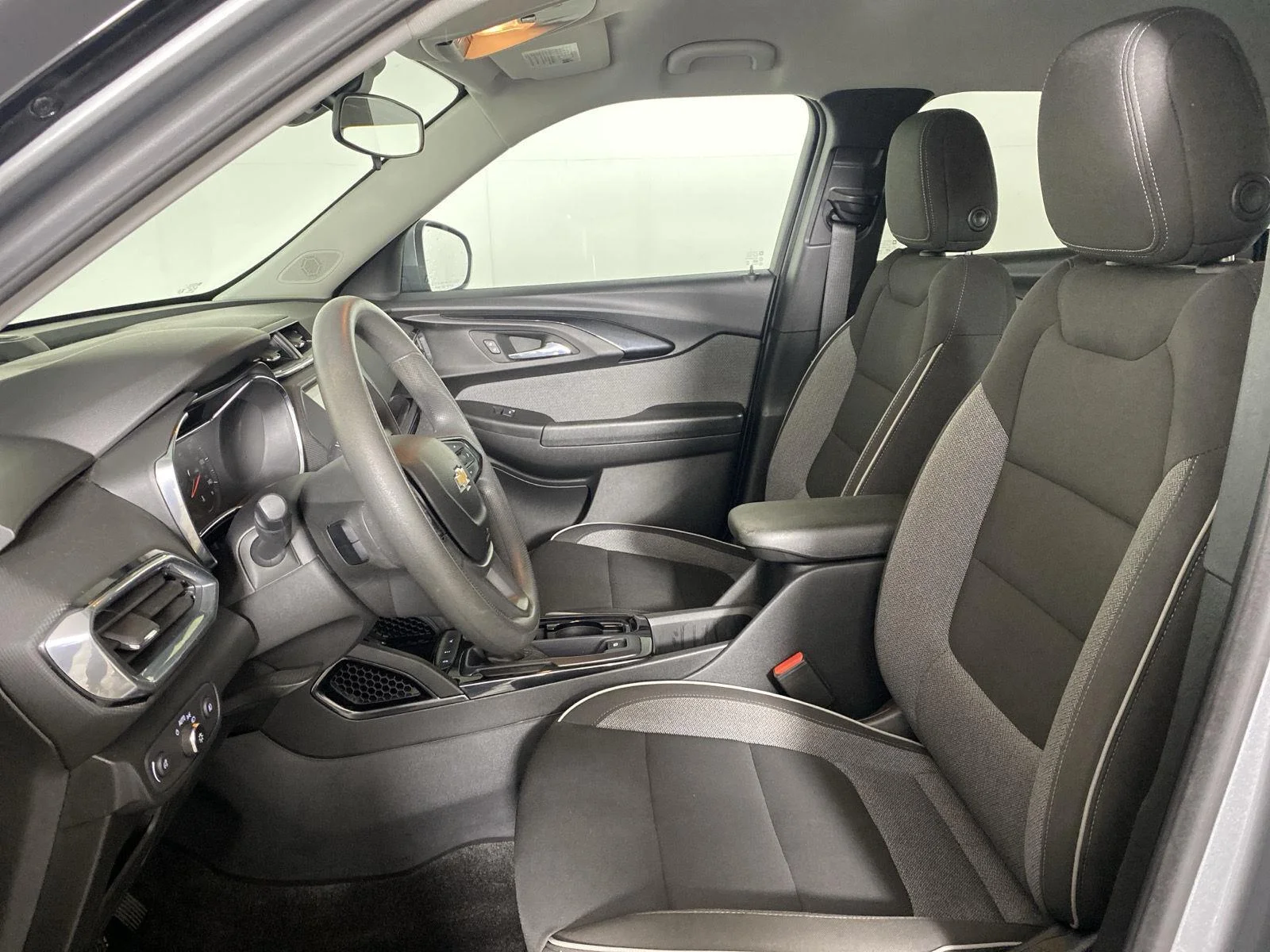 Used 2023 Sterling Gray Metallic Chevrolet LT image 10