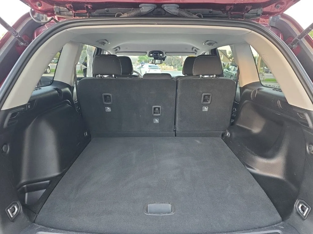 Used 2023 Red Jeep Laredo image 17