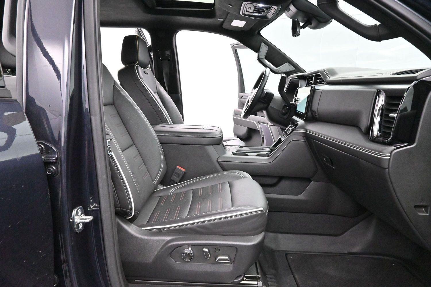 Used 2024 Titanium Rush Metallic GMC AT4X image 33
