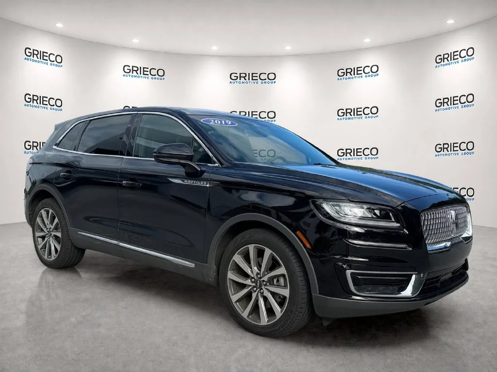 Used 2019 Black Lincoln Select image 1