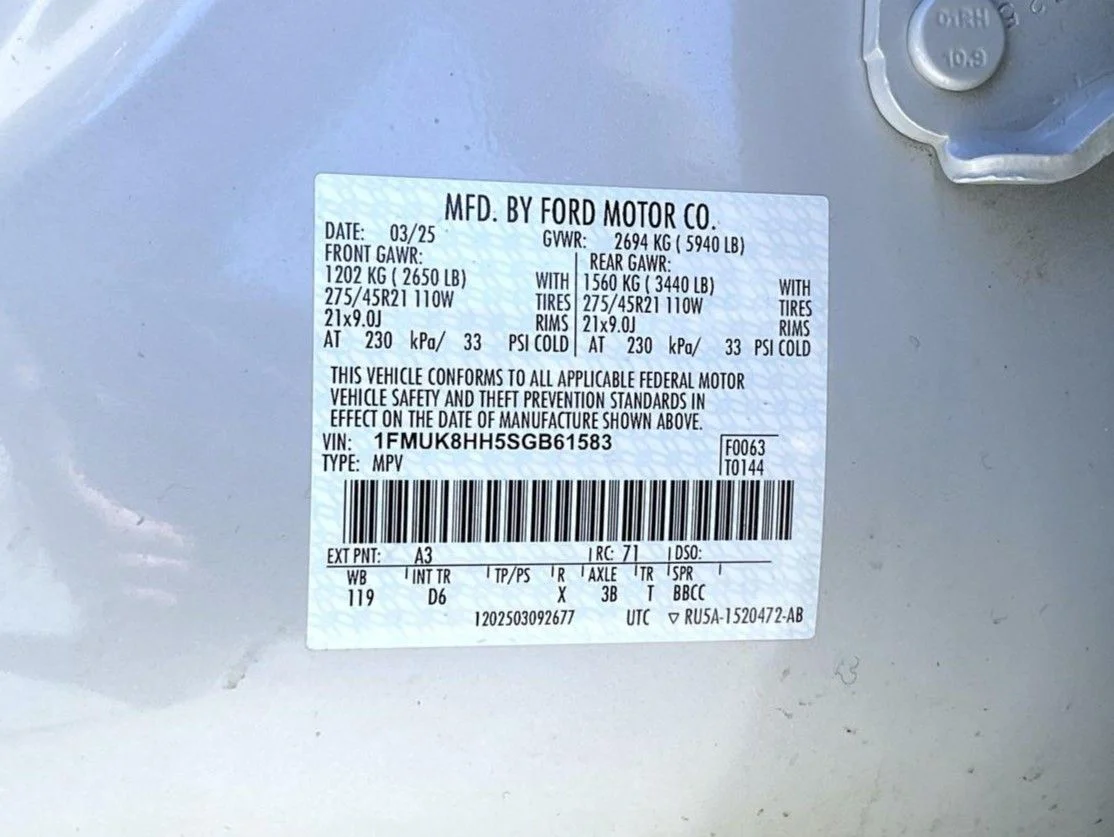 Used 2025 White Ford Platinum image 28