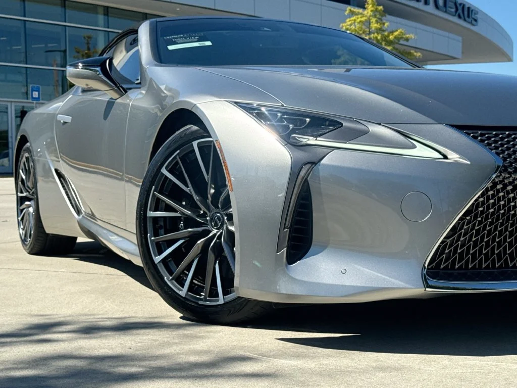 Used 2024 Silver Lexus 500 image 9