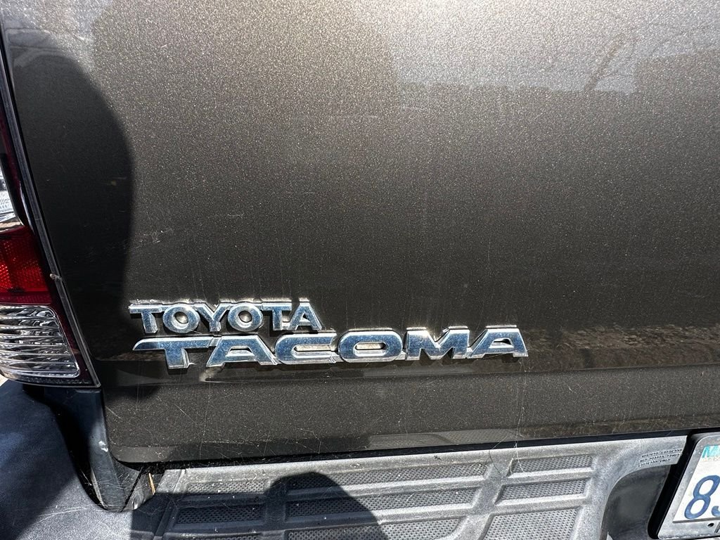 Used 2009  Toyota  image 27