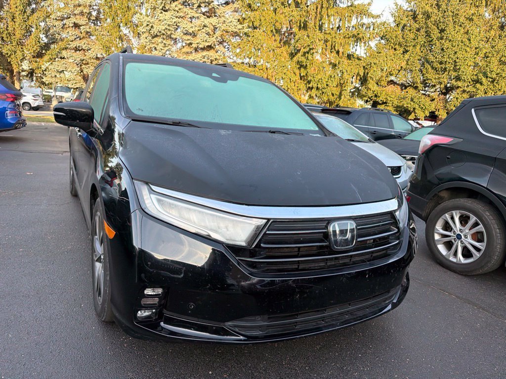 Used 2022 Crystal Black Pearl Honda Touring image 5