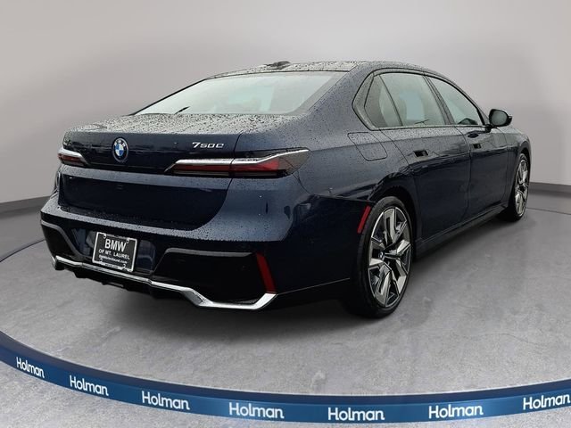New 2026 Tanzanite Blue II Metallic BMW 750e xDrive image 4