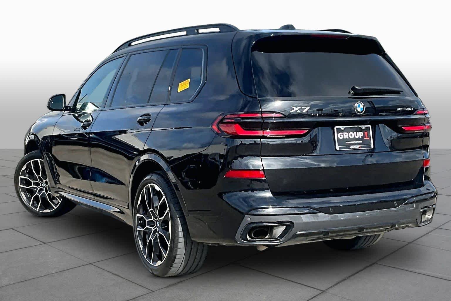 Used 2025 Black Sapphire Metallic BMW xDrive40i image 12