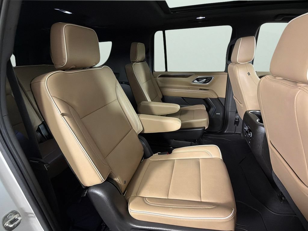 Certified Used 2021 IRIDESCENT PEARL TRICOAT Chevrolet Premier image 33