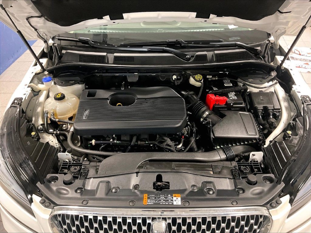 Used 2020 White Lincoln Standard image 30