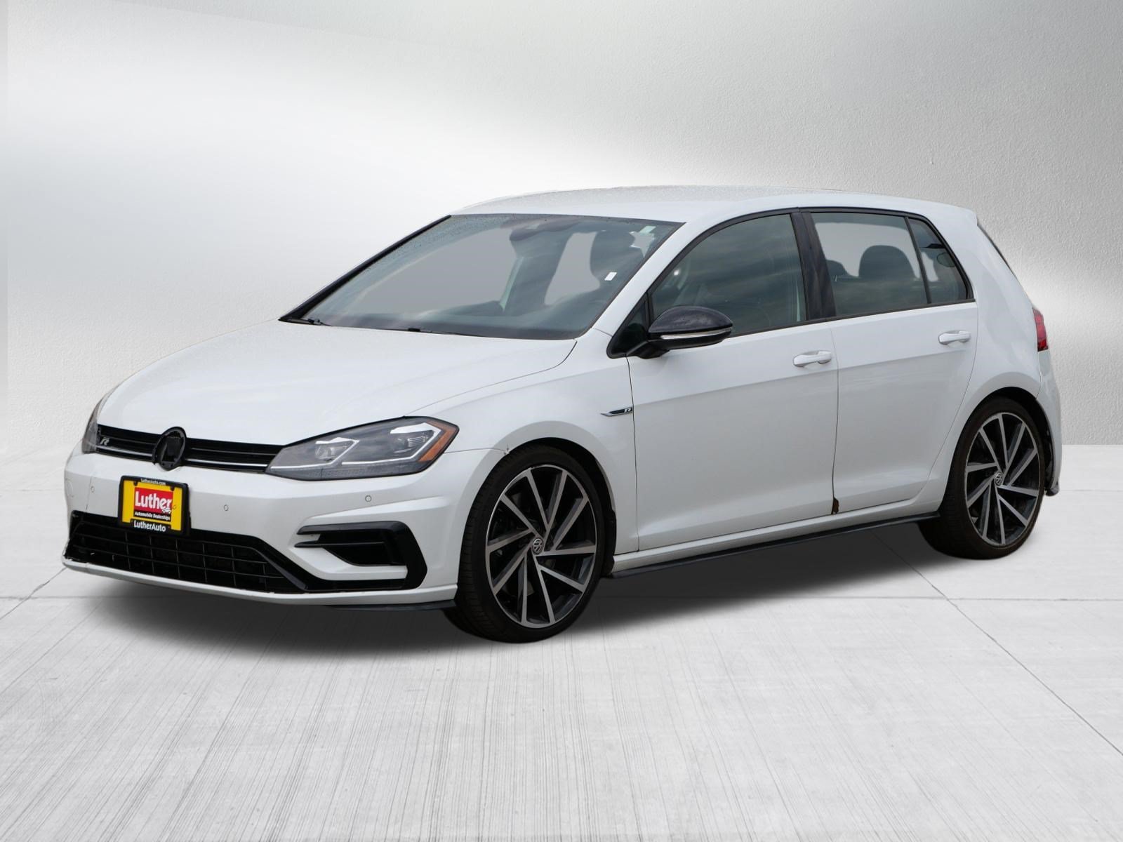 Used 2018 Oryx White Pearl Metallic Volkswagen HB W/DCC/ image 3