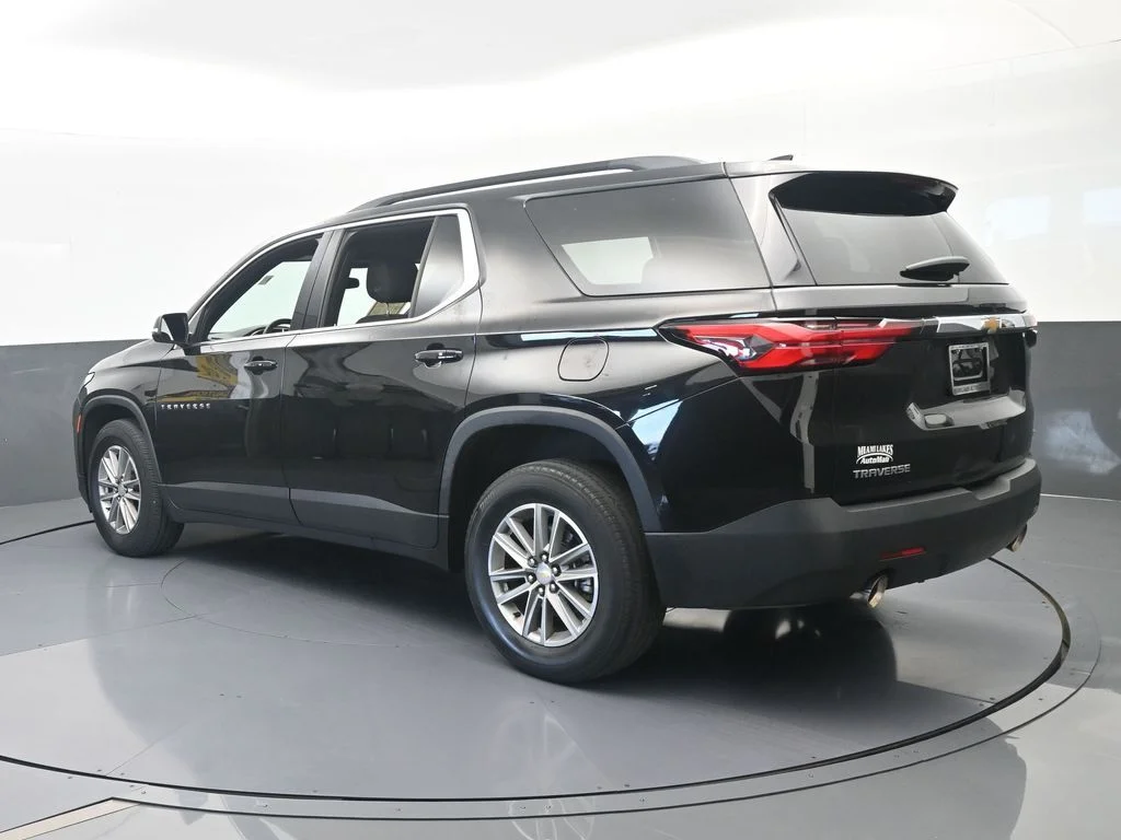 Used 2023 Mosaic Black Metallic Chevrolet LT image 4