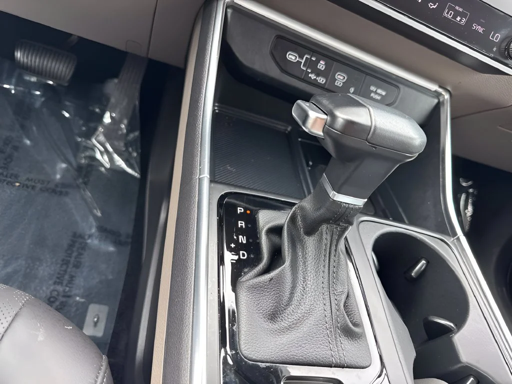 Used 2025 White Kia EX image 14