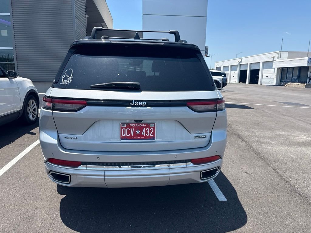 Used 2022 Silver Jeep Overland image 5
