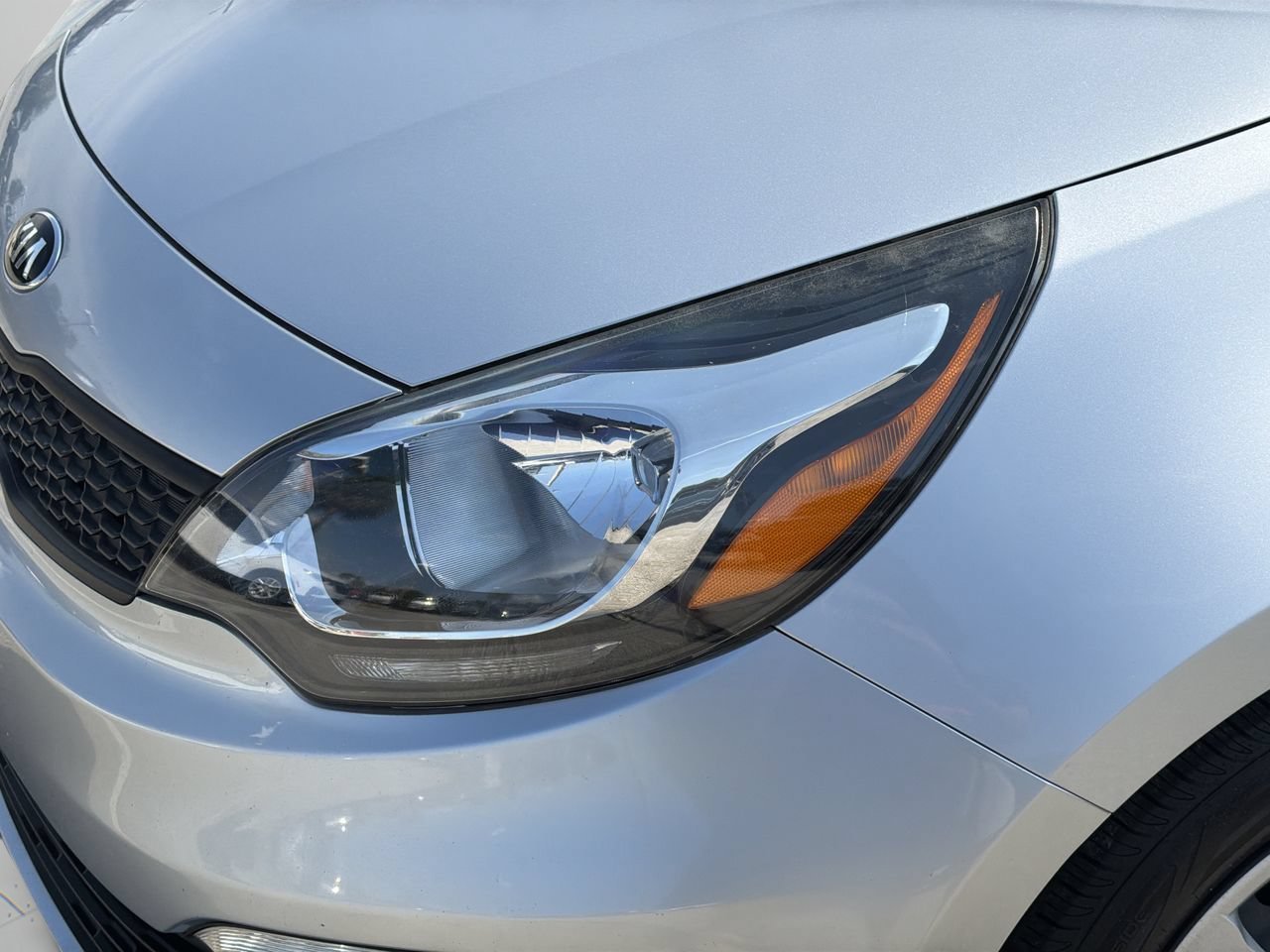Used 2016 Bright Silver Metallic Kia LX image 6
