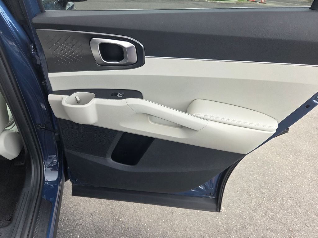 Used 2025 Black Kia S image 30