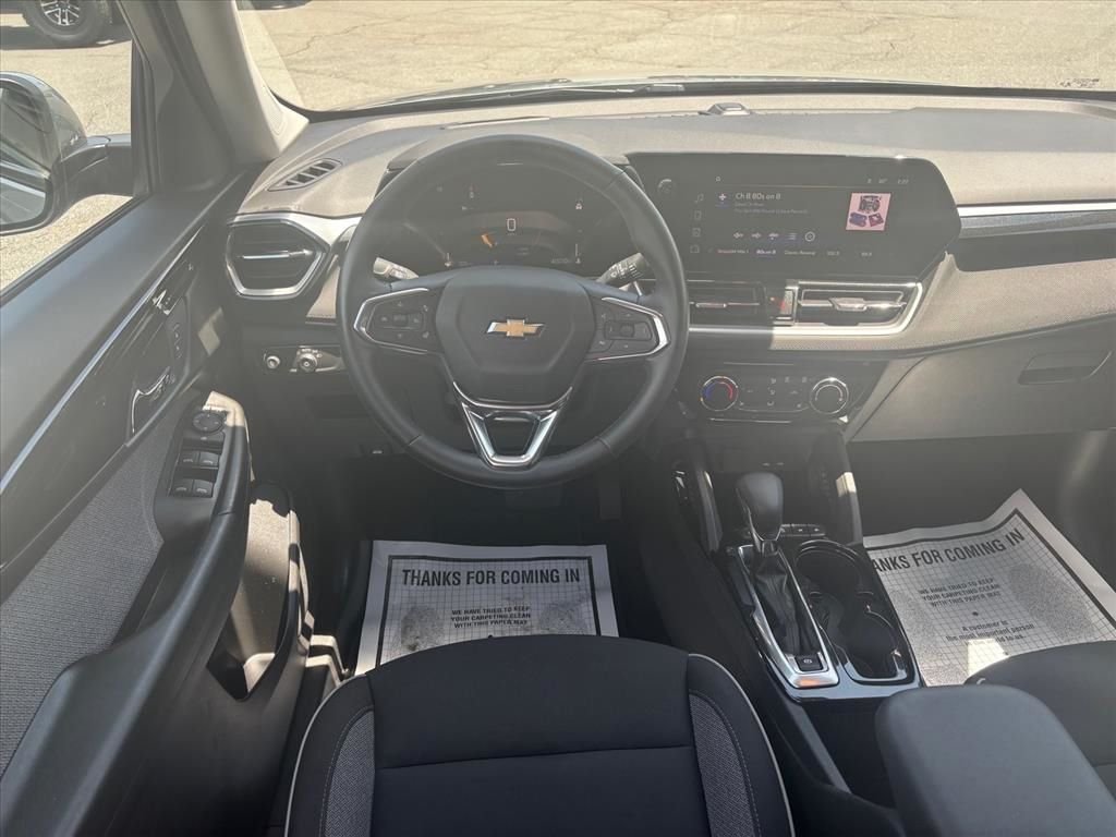Used 2024 Gray Chevrolet LT image 3