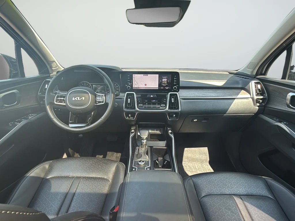 Used 2023 Green Kia X-Line S image 16