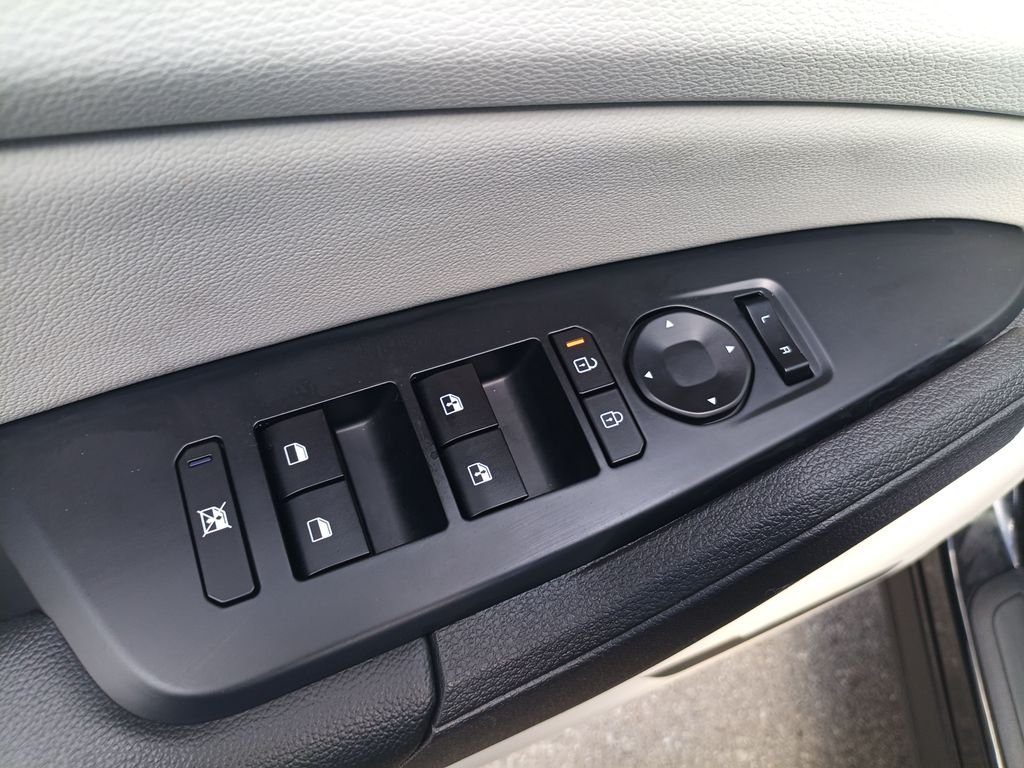Used 2026 Black Kia EX image 13