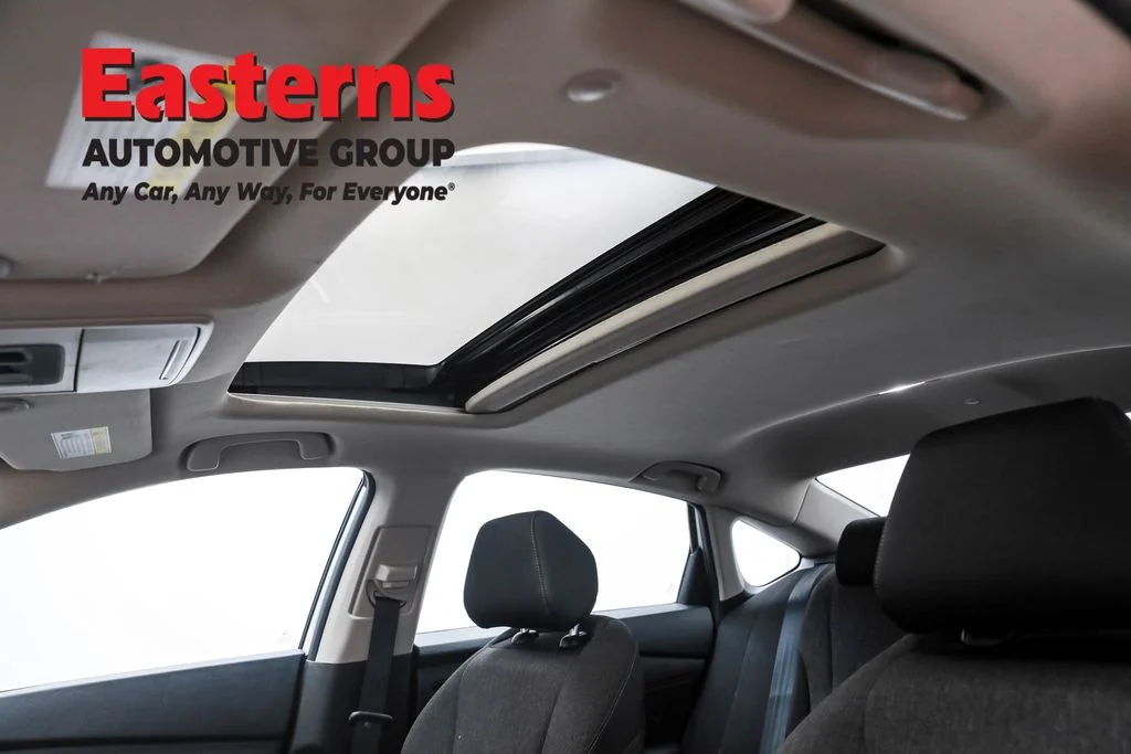 Used 2024 White Honda EX image 33
