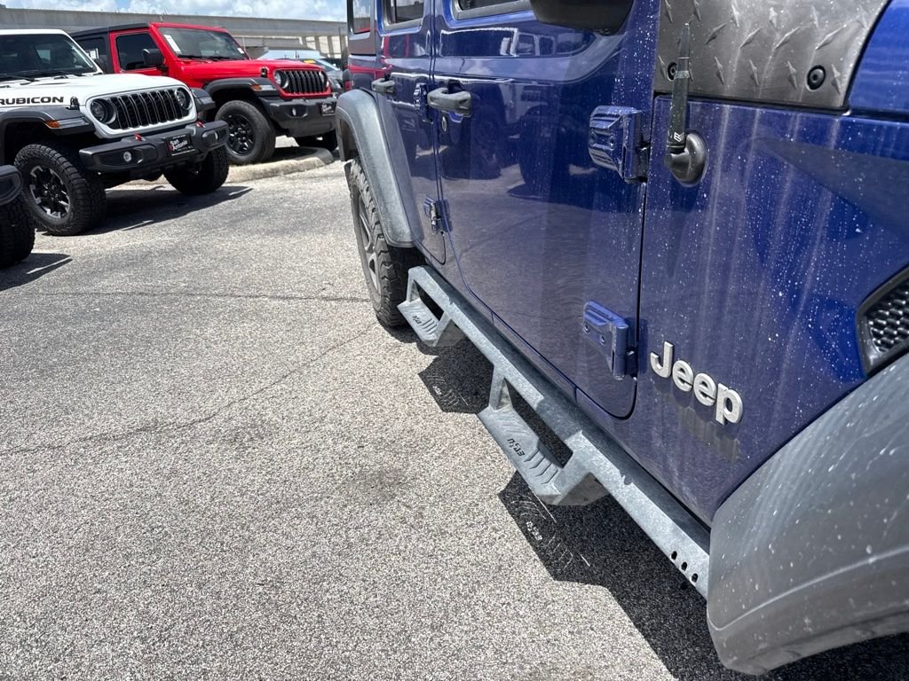 Used 2018 Blue Jeep Unlimited Sport S image 26
