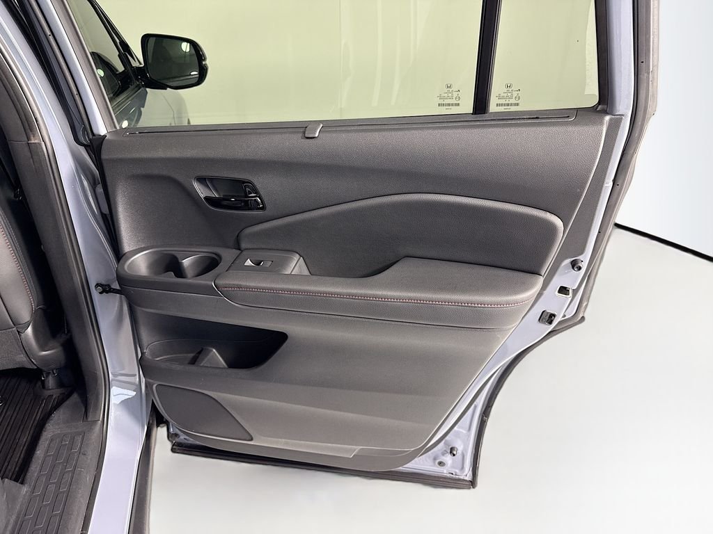2025 Honda Passport Black Edition - Photo 27