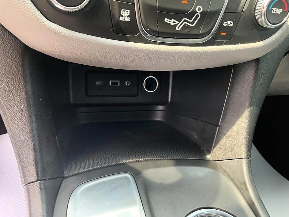 Used 2020 Blue Chevrolet LS image 22