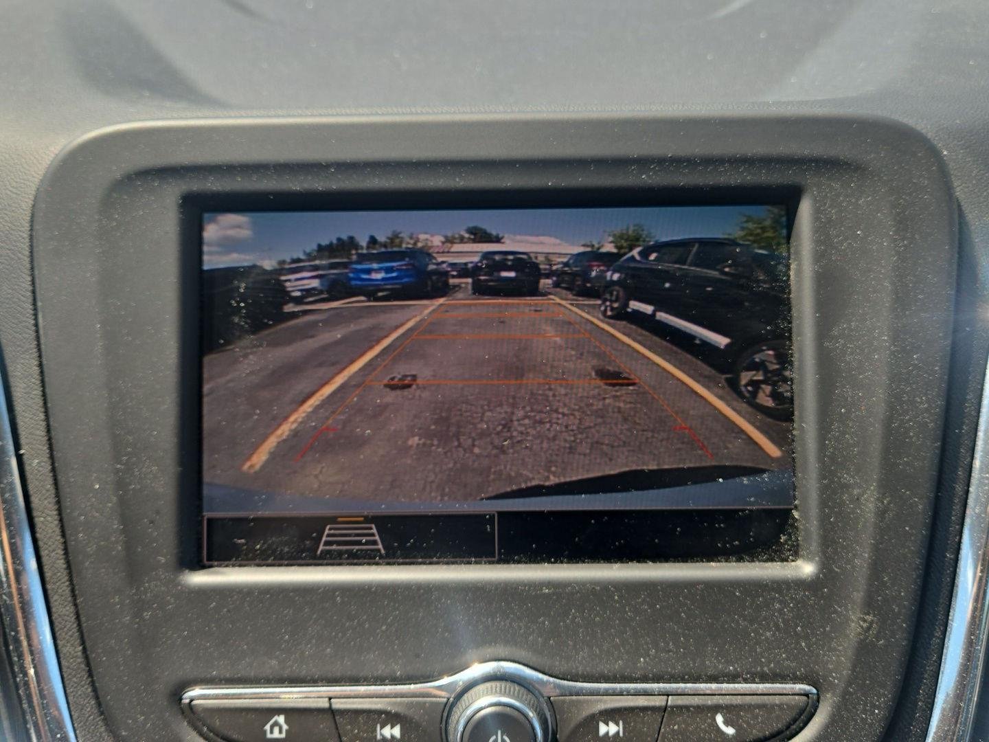 Used 2022 Summit White Chevrolet LS image 5