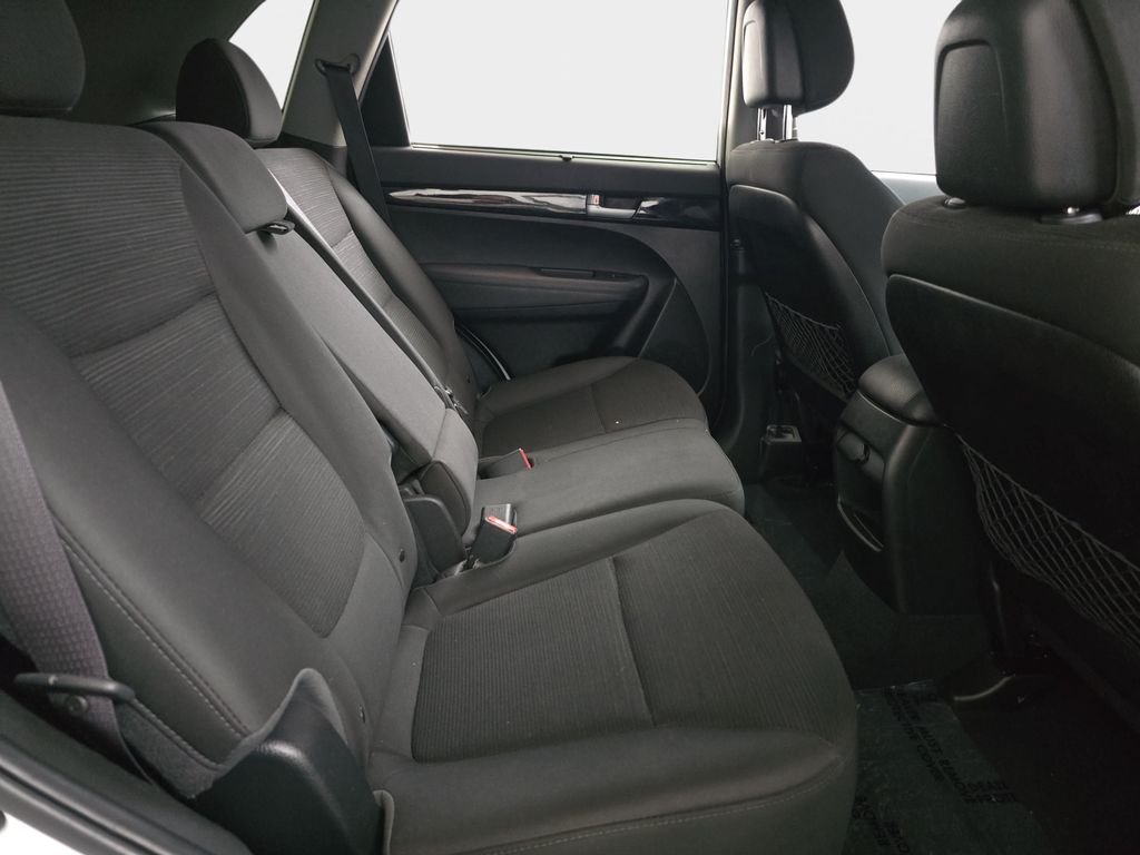 Used 2015 Snow White Pearl Kia LX image 13