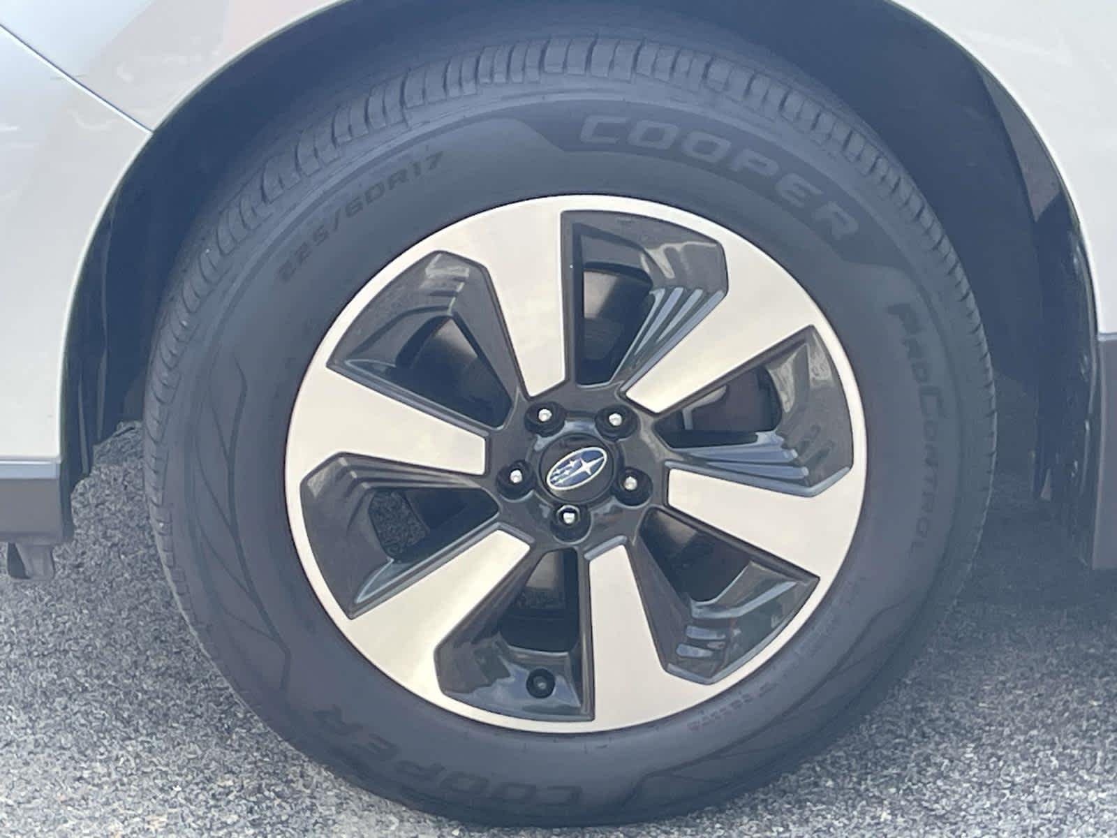 Used 2017 Ice Silver Metallic Subaru Premium image 14
