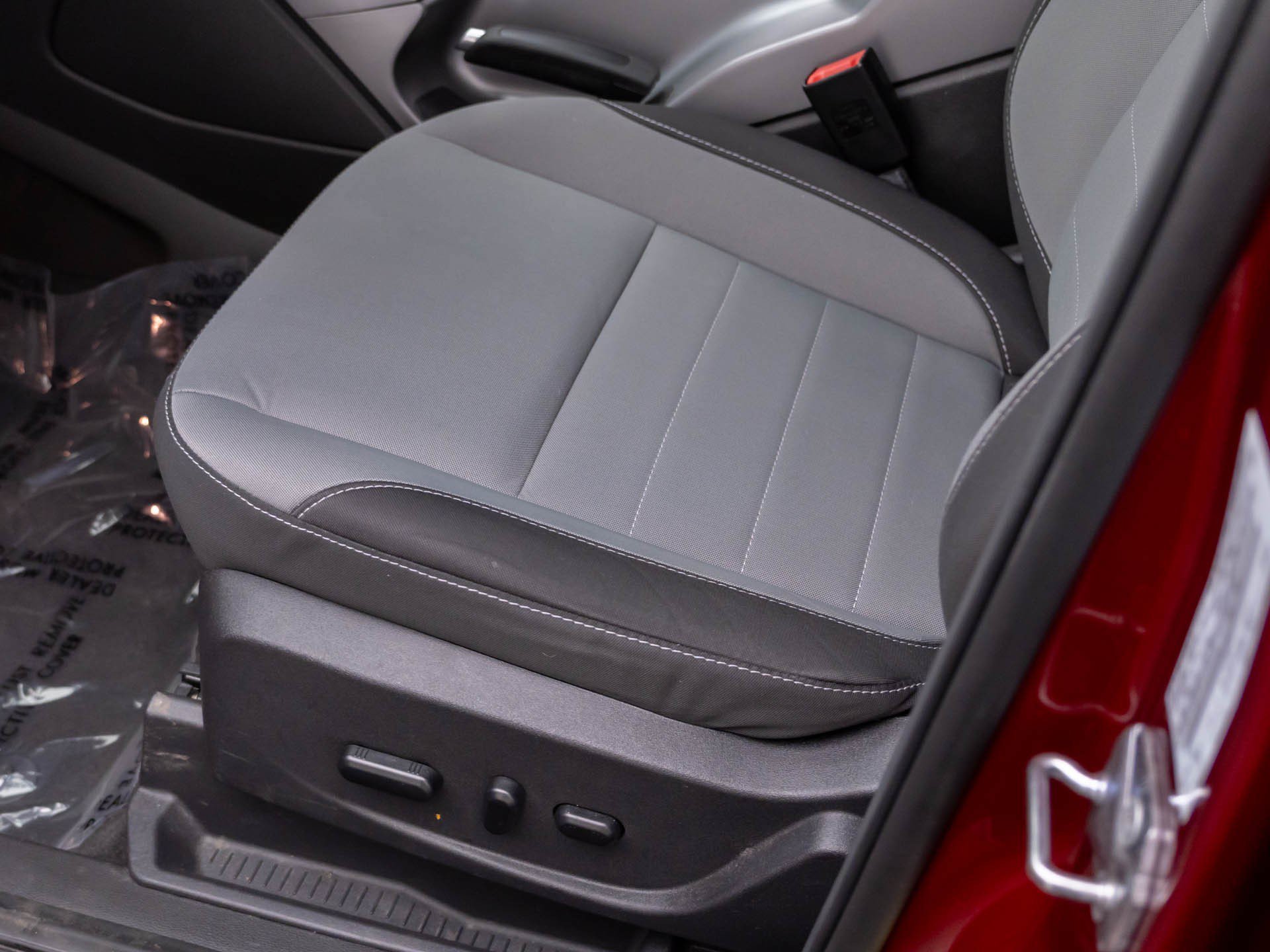 Used 2014 Red Ford SE image 14