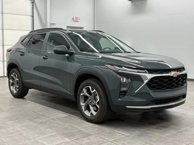 2025 Chevrolet Trax LT's photo
