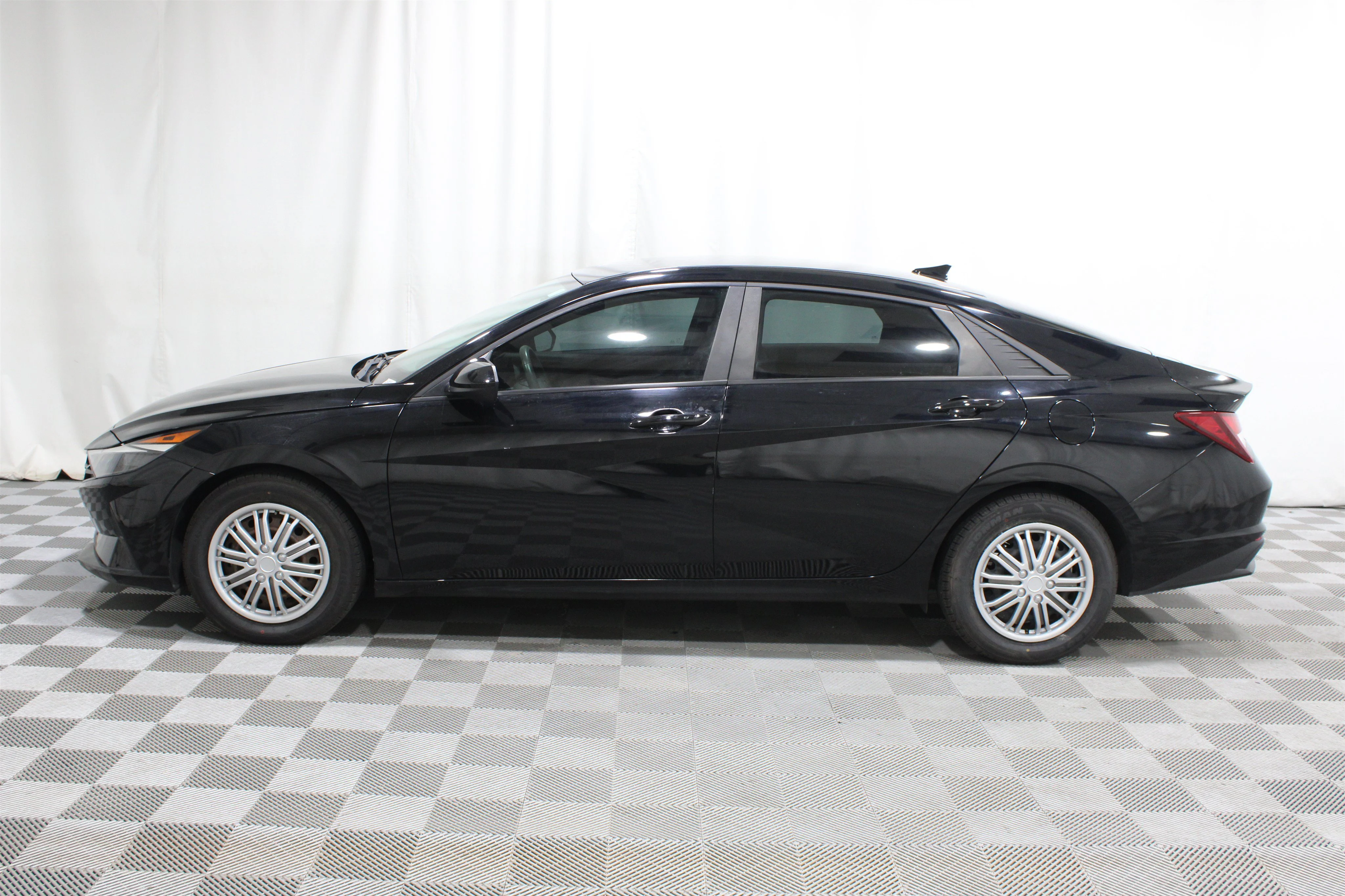Used 2023 Onyx Black Hyundai SEL image 32
