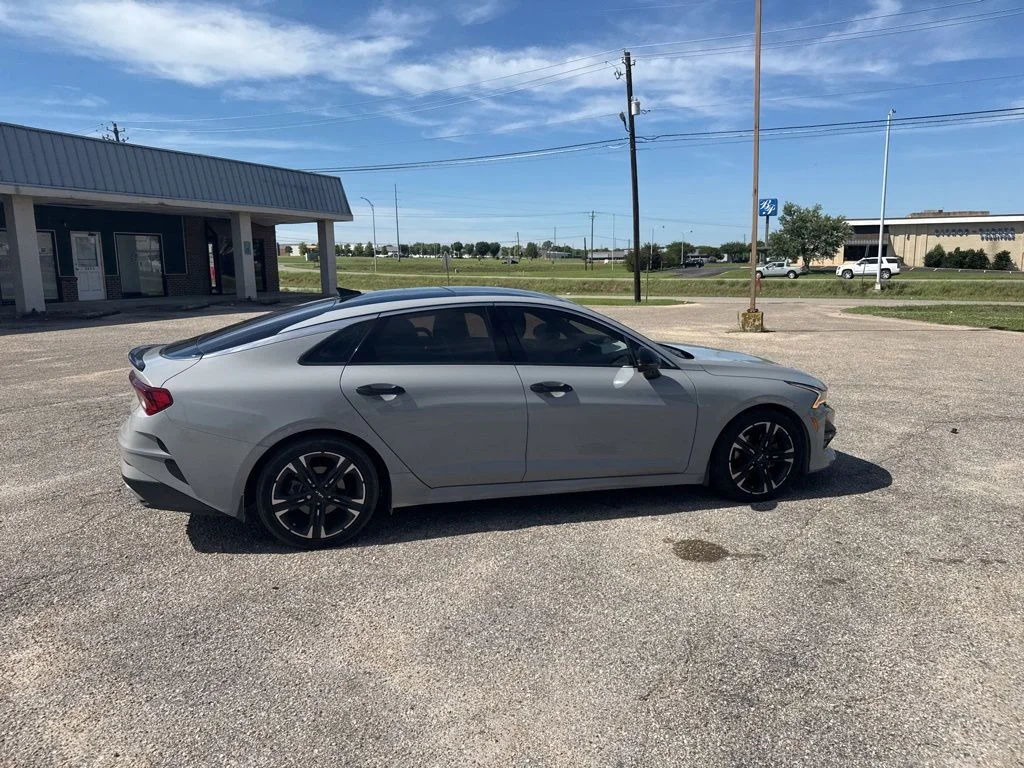 Used 2023 Wolf Gray Kia GT-Line image 13