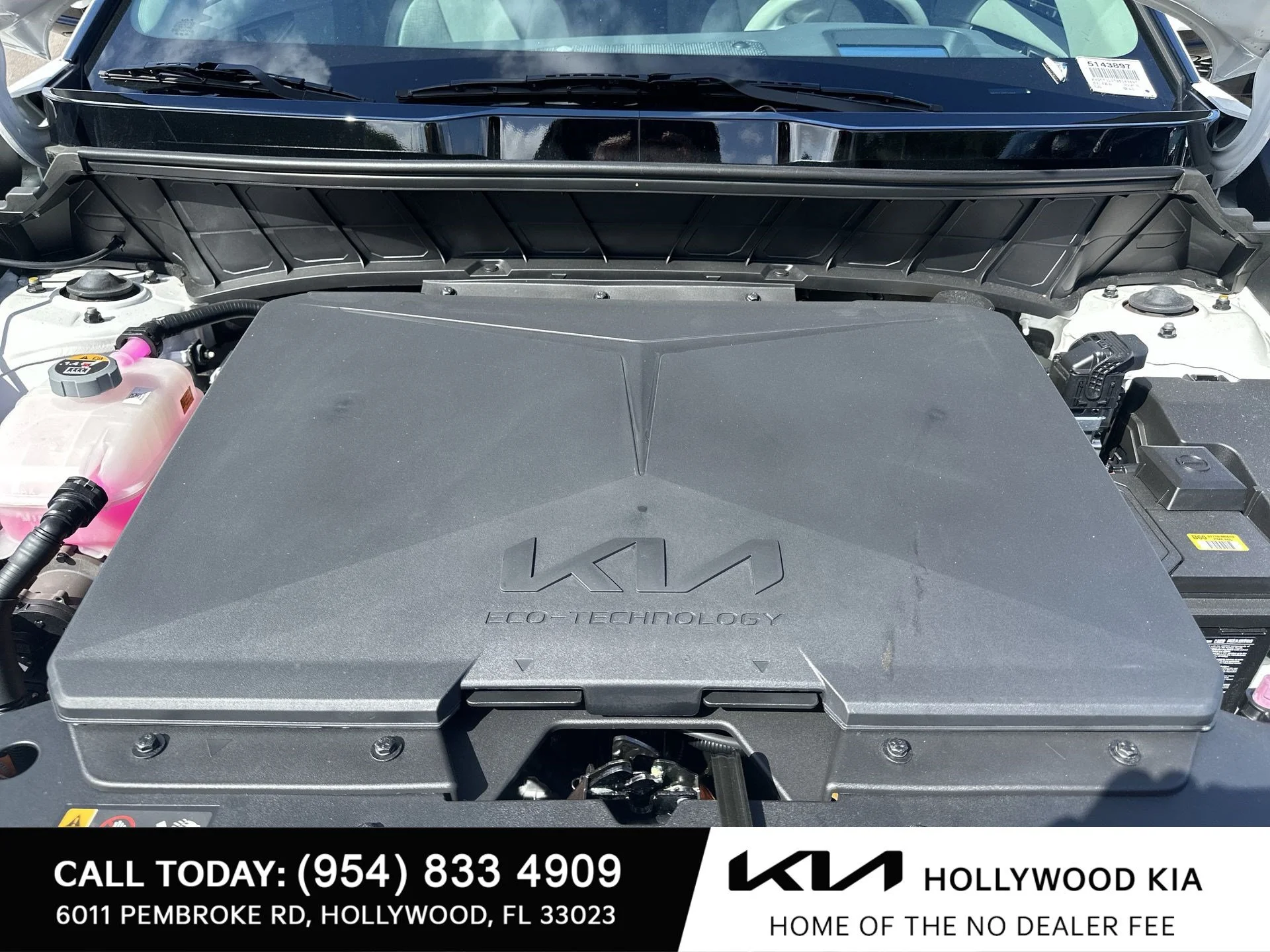 New 2025 Snow White Pearl Kia Wave image 10