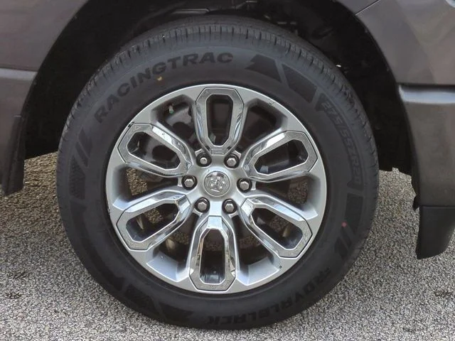 Certified Used 2023 Granite Crystal Clearcoat Metallic Ram Laramie image 11