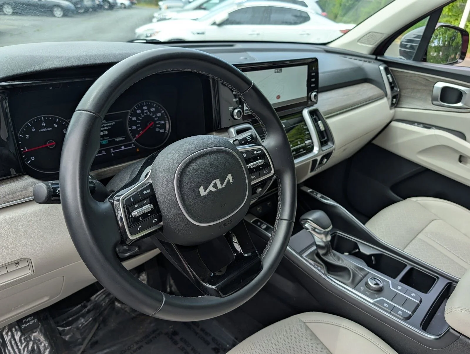 Used 2022 Red Kia X-Line S image 26