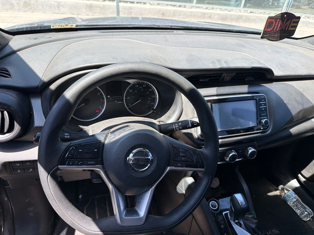 Used 2020 Gray Nissan S image 11