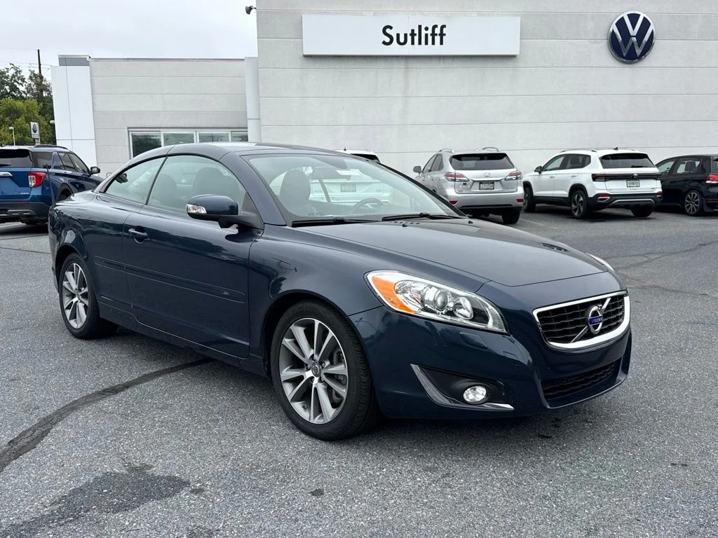 Used 2013 Volvo C70 T5 with VIN YV1672MC0DJ141019 for sale in Harrisburg, PA