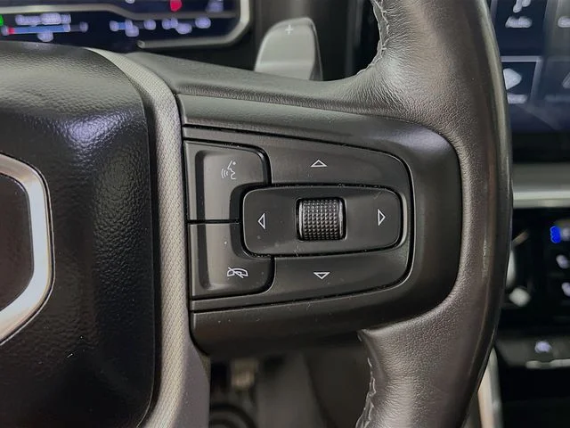 Used 2023 White GMC Denali image 35