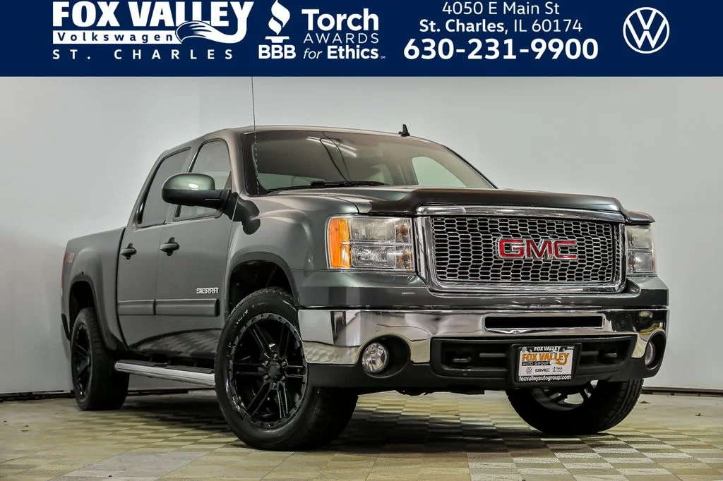 2011 GMC Sierra 4WD Crew Cab SLT SWB's photo