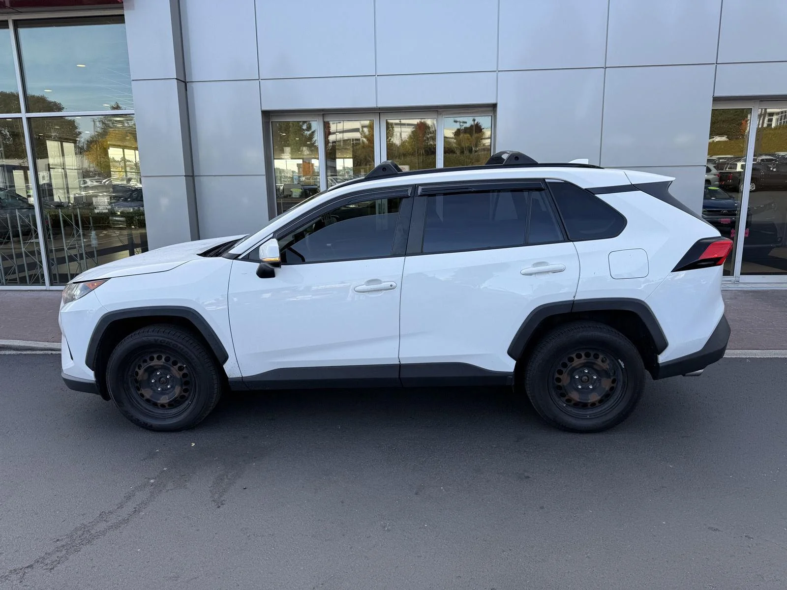 Used 2020 Super White Toyota LE image 2