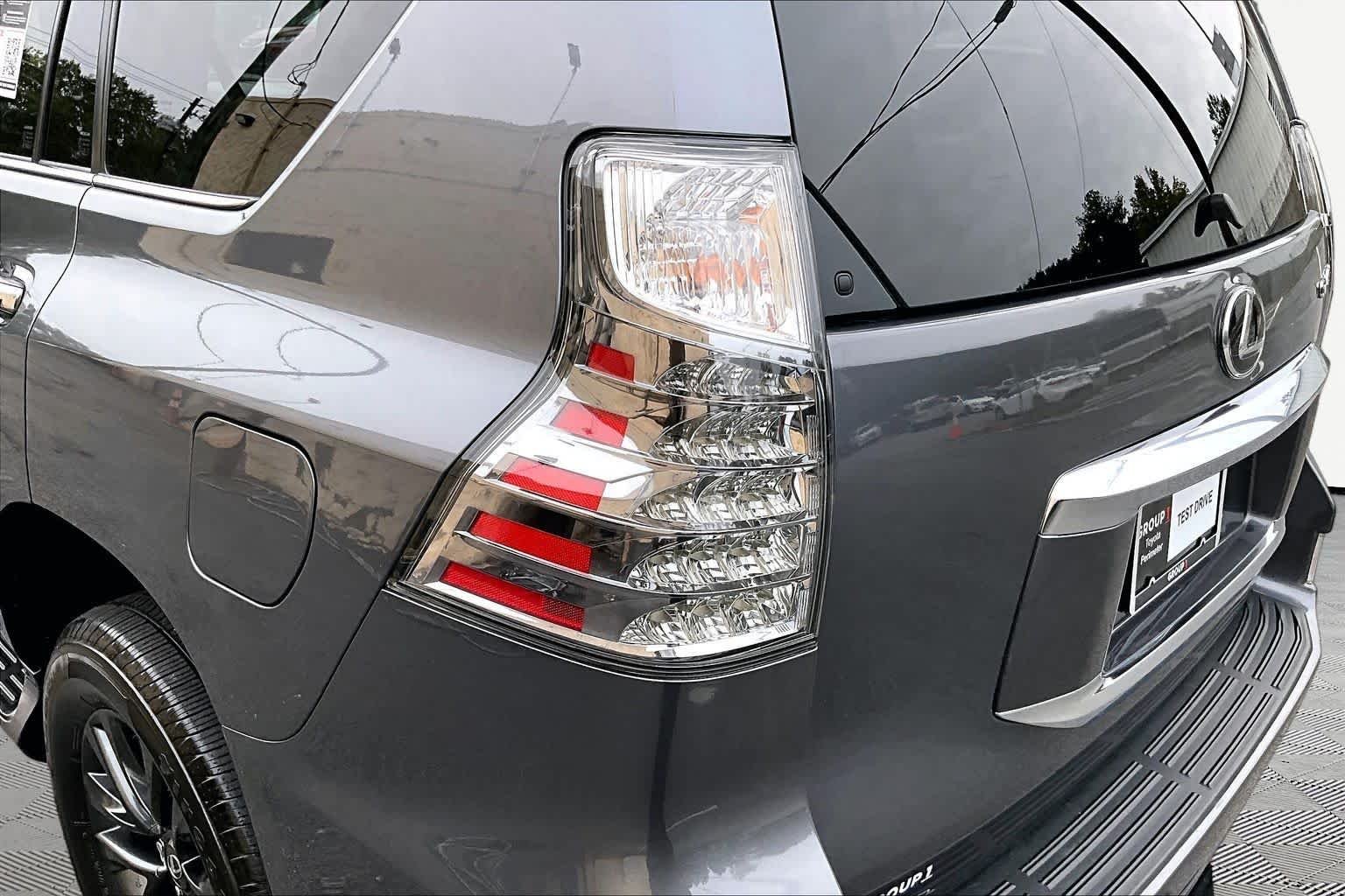 Used 2023 Nebula Gray Pearl Lexus Premium image 29