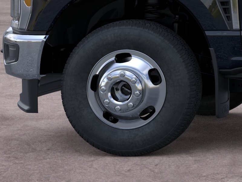 New 2026 Agate Black Metallic Ford XLT image 19